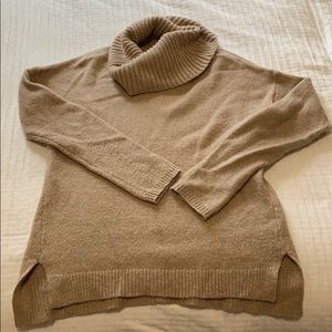 GAP BROWN TURTLENECK SWEATER